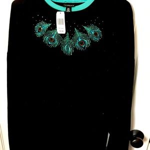 Warm and comfy black sweatshirt with embellishment, 3x, new with tag